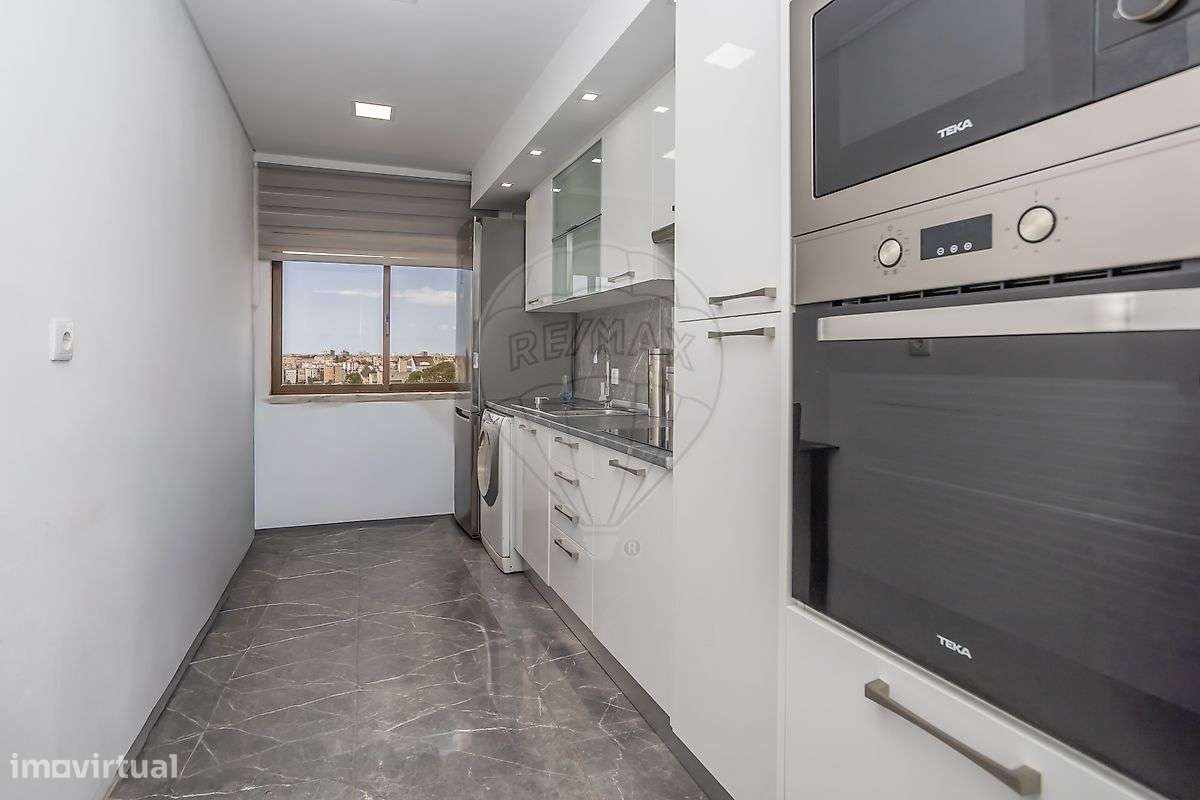 Apartamento T2 para venda em Paio Pires-3