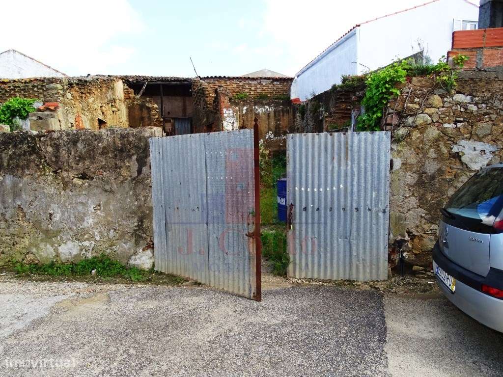 Terreno com ruínas no Arelho, Óbidos - Grande imagem: 5/12