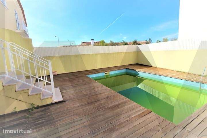 Moradia T3 Com Piscina Em Alcochete Conforto Espaco E Versatilidade