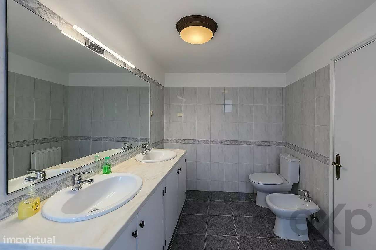 Típica Casa Algarvia com Estúdios, Piscina e Vista Serra.-8