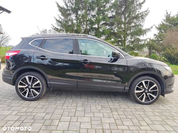 Nissan Qashqai 1.5 dCi TEKNA - 5