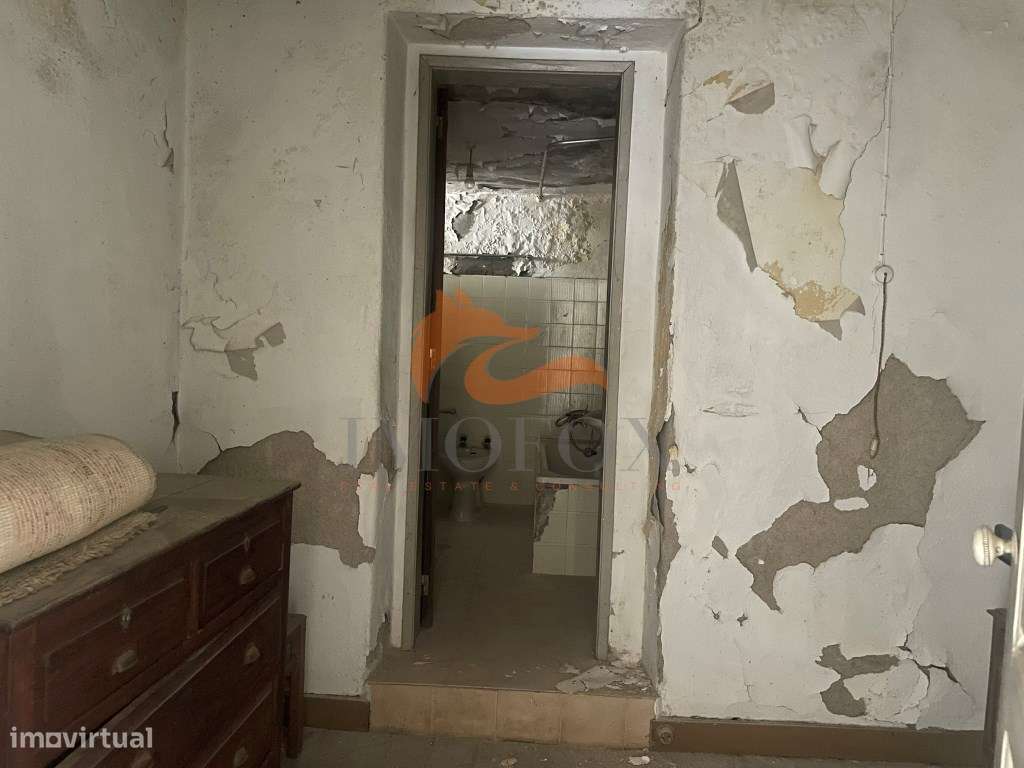 Casa por recuperar em São Sebastião da Feira (Oliveira do Hospital)-19
