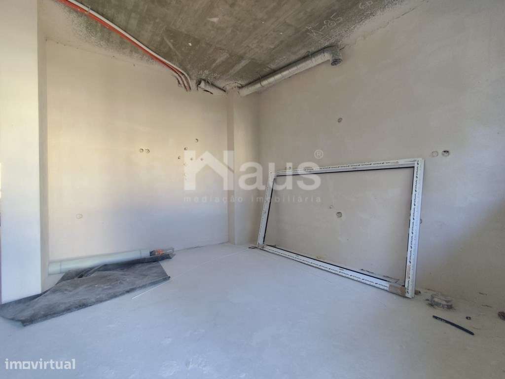 T3 com parqueamento em fase de construção - Conclusão prevista Maio... - Grande imagem: 4/12