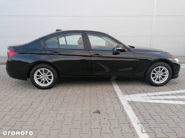 BMW Seria 3 318i Advantage - 11