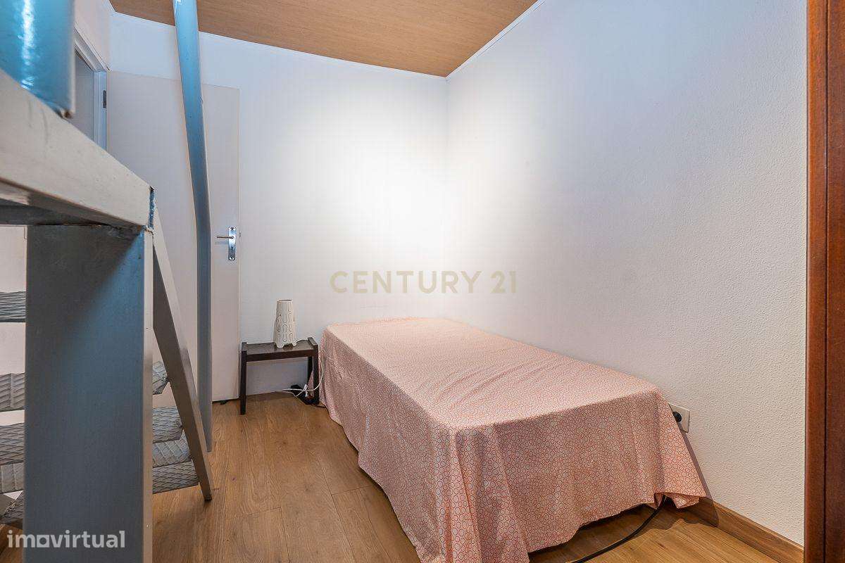 Moradia T2 no Típico Bairro do Quebedo, Charme e Tradicional no Coraçã-18