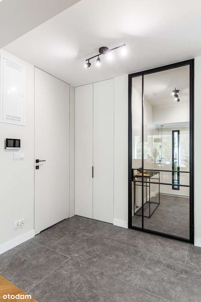 Piętro nowego domu z garażem, ogrodem,klimatyzacją-12