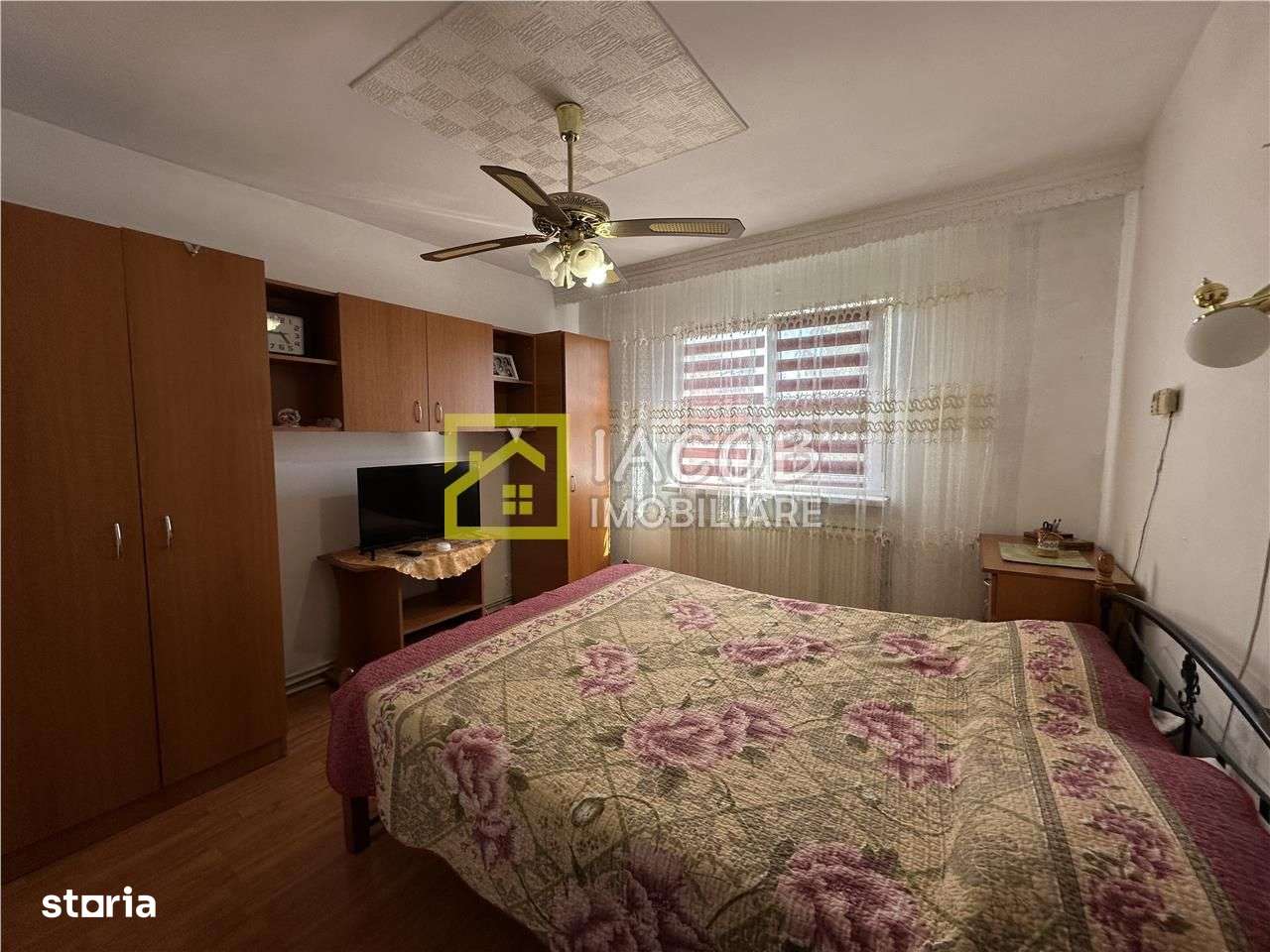 Apartament 3 camere decomandate – Str. Metalurgiei, Bac&#259;u - Imagine principală: 4/15