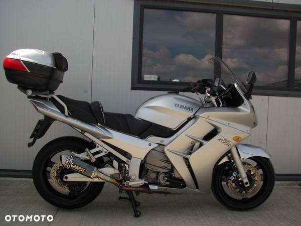 Yamaha FJR - 2