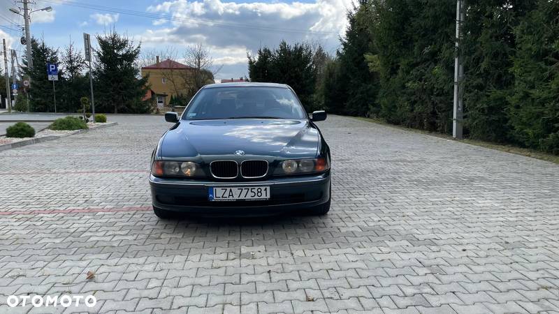 BMW Seria 5 520i - 4