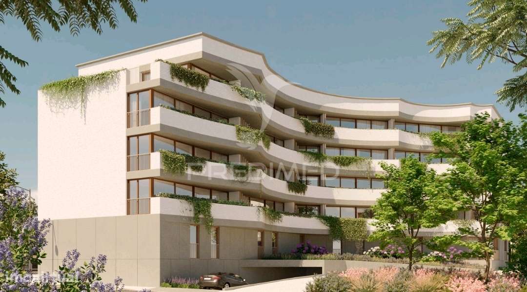 Apartamento T9 com varanda em Sines - Grande imagem: 2/6