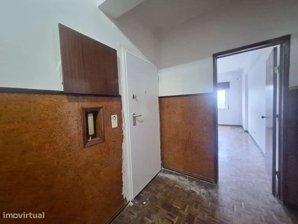 Apartamento T3 Venda em Amora,Seixal-12