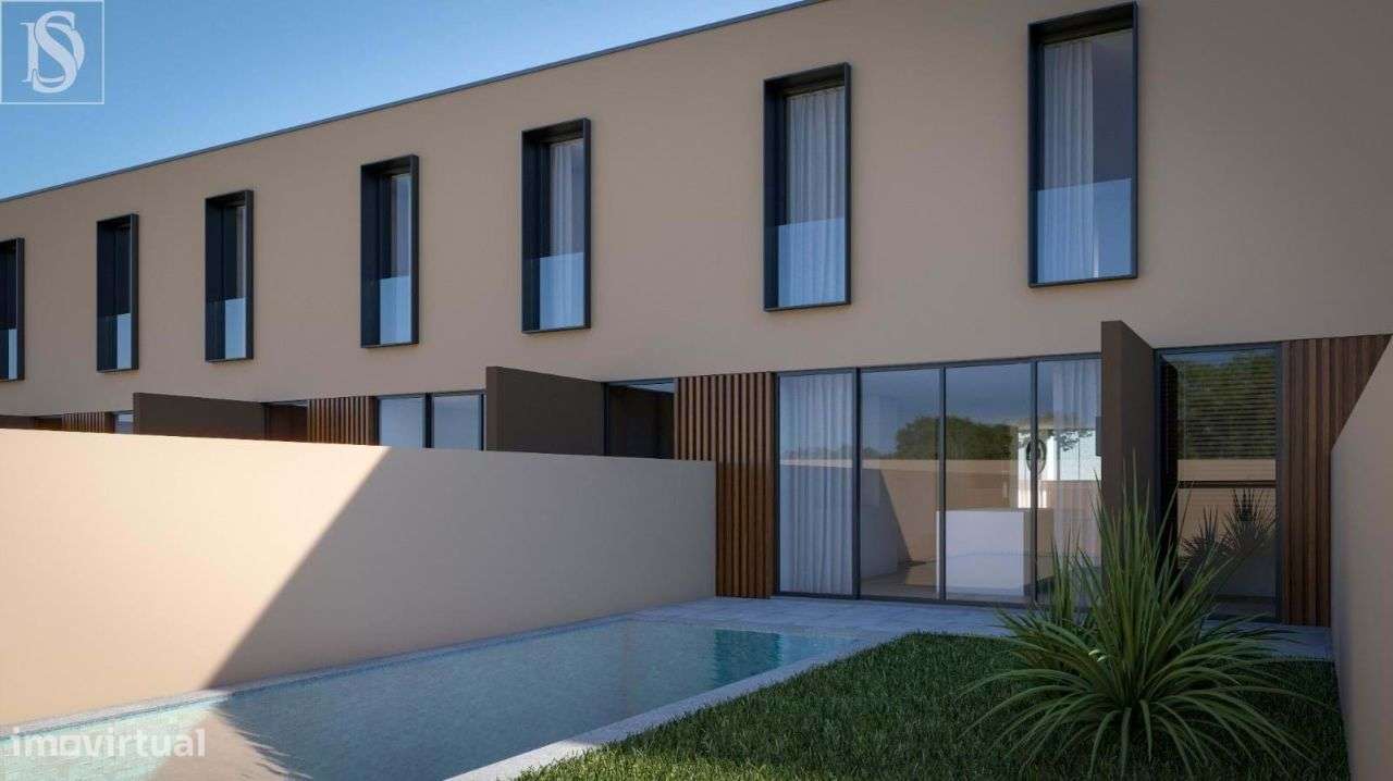 Moradia T3, NOVA, de LUXO, perto de Espinho-13