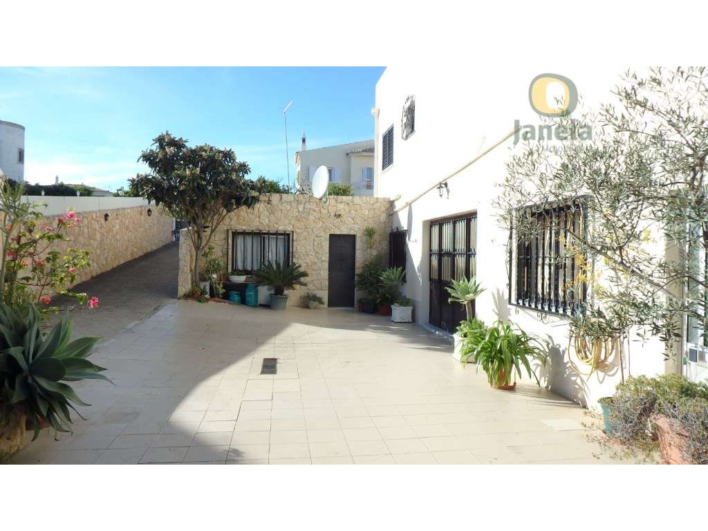 Excelente moradia V 5 em Sta. Bárbara - Grande imagem: 3/33