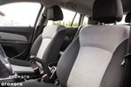 Chevrolet Cruze Station Wagon 1.6 LS - 7