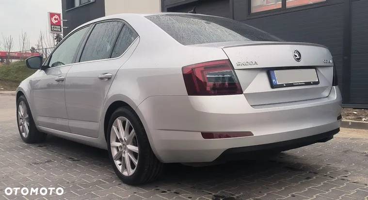 Skoda Octavia 1.8 TSI Elegance DSG - 4