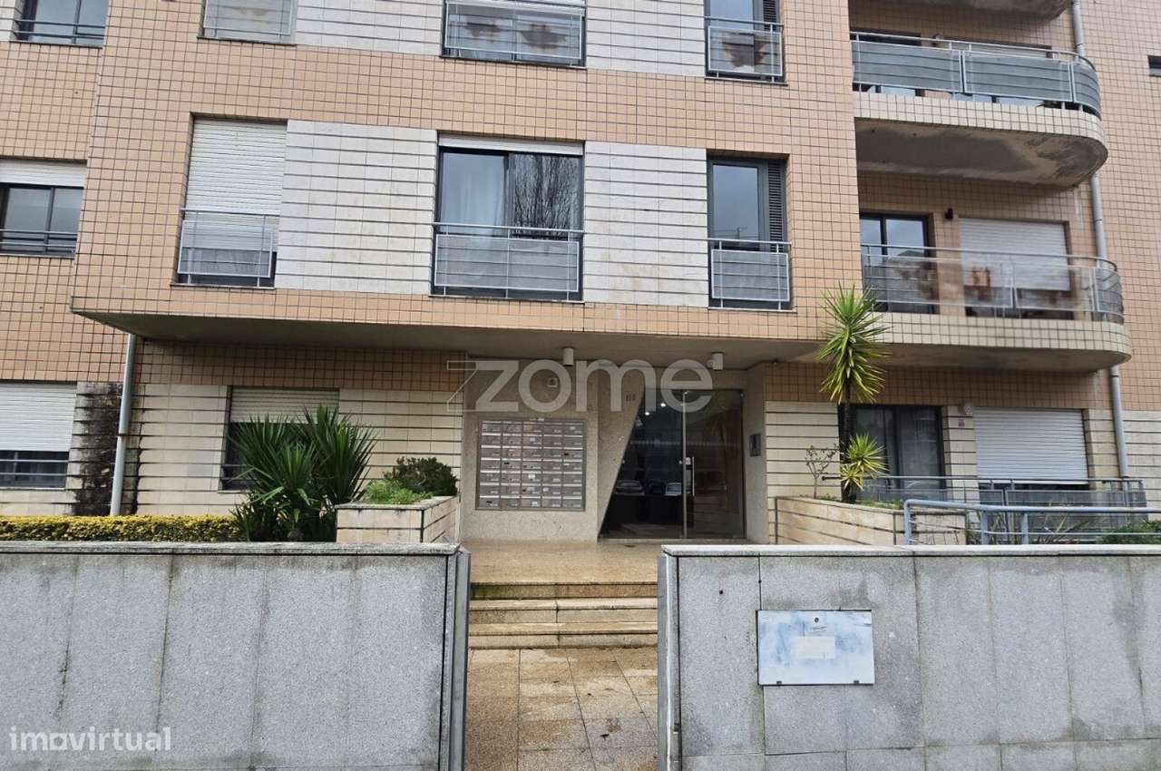 T2 Espaçoso com Varanda e Garagem | Valongo - Grande imagem: 3/33