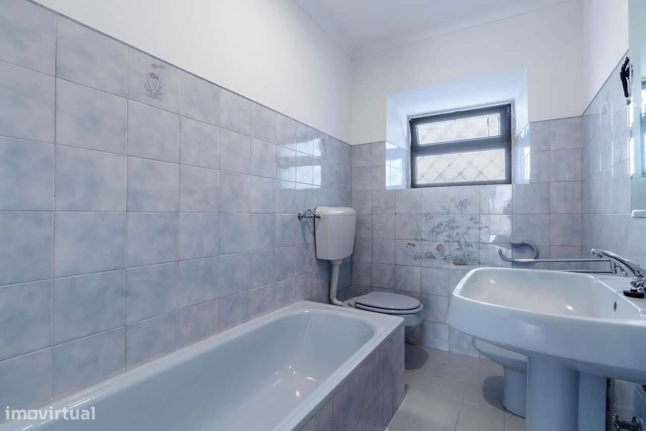 Apartamento T3+1 com Terraço e 3 Wcs em Galamares, Sintra-31