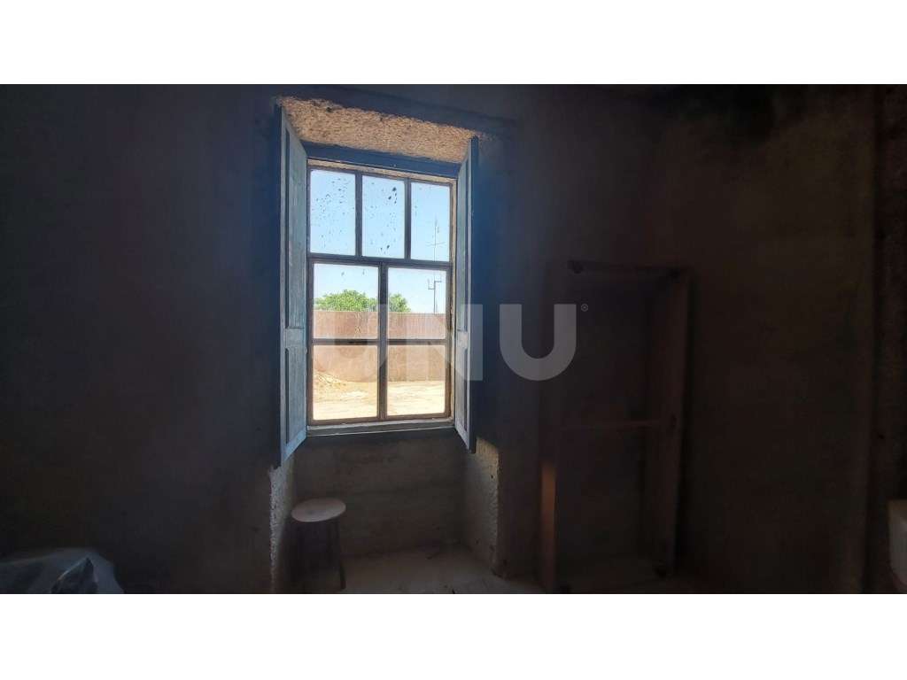 Moradia T5 com Logradouro-12