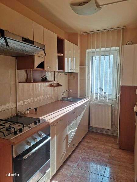 apartament 3 camere ultracentral in Barlad - Imagine principală: 4/6