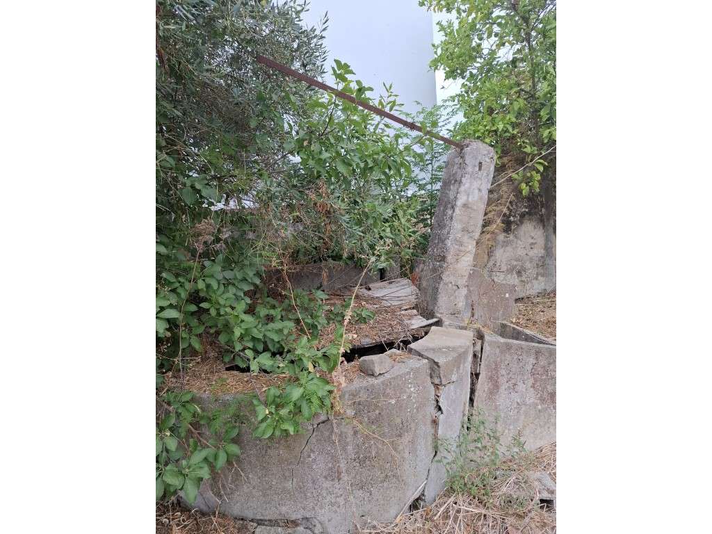Edifício situado em Grândola (Excelente Localização)-9