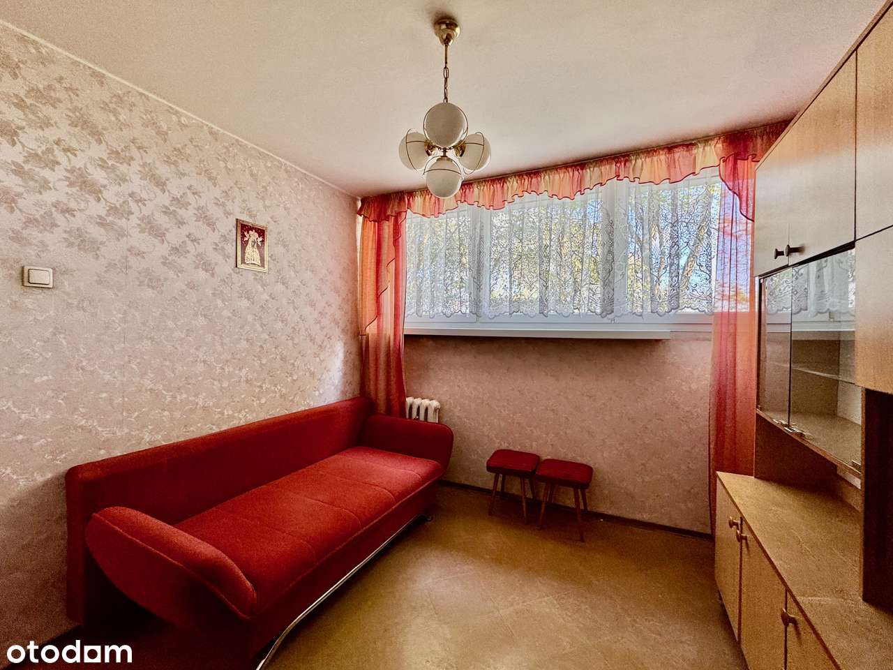 | 2 pokoje + kuchnia | 40m2 | balkon | komórka |-10