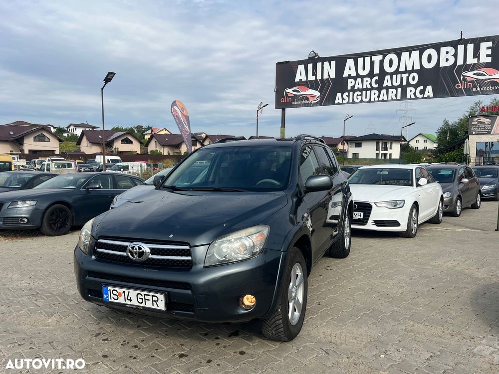TOYOTA RAV-4 - SUV