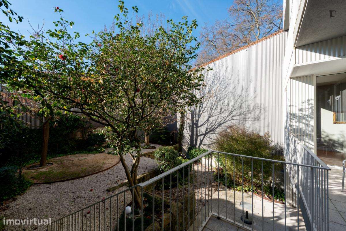 Apartamento com 1 quartos - localizado em Santo Ildefonso Porto - Grande imagem: 2/10