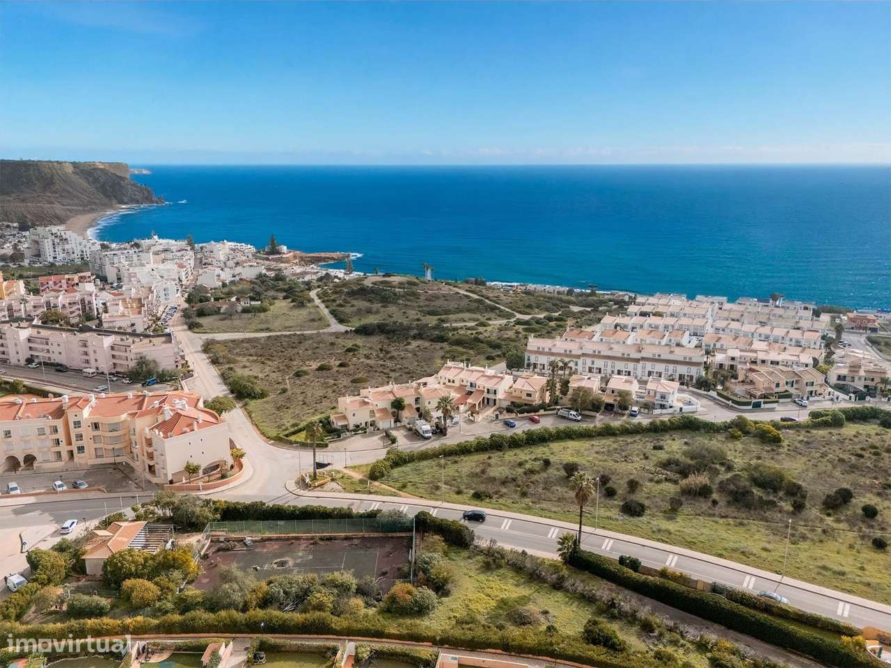 FANTÁSTICO LOTE URBANO PARA CONSTRUÇÃO NA PRAIA DA LUZ - Grande imagem: 4/8