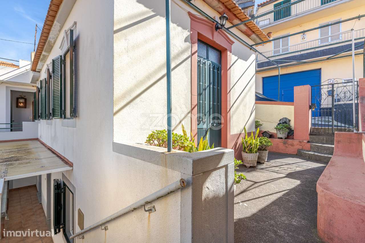 Moradia T6 na Ribeira Brava – Espaço e potencial investimento-7