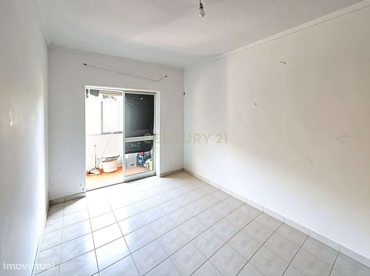 T2 com 87m² | Boas Áreas | 2 Frentes | Zona Calma | Excelente Oportuni-6