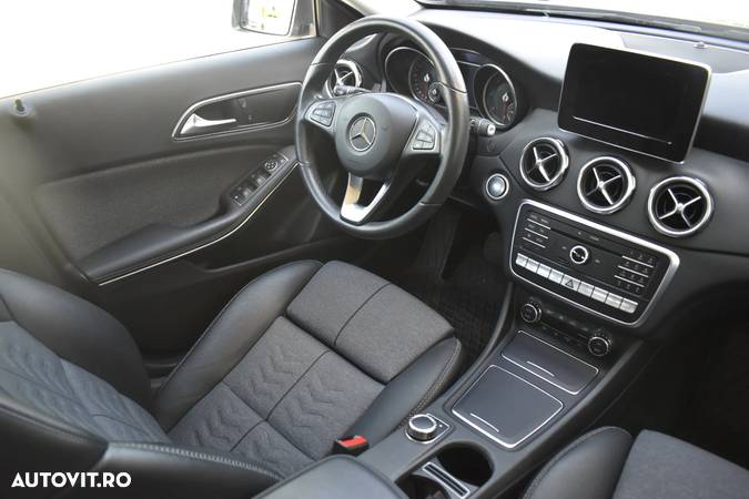 Mercedes-Benz GLA 200 d 4MATIC Aut. - 36