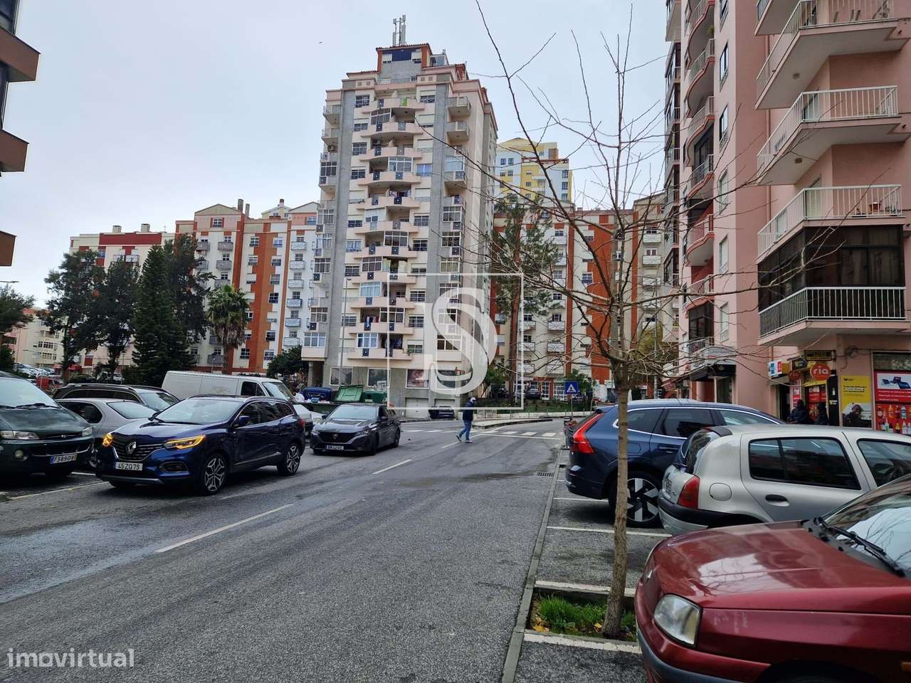 Apartamento T2 na Tapada das Mercês-22