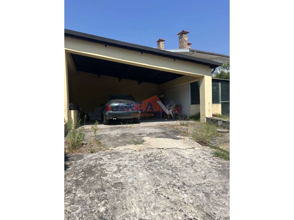 Moradia isolada, implantada em lote com 980m2 - Grande imagem: 5/58