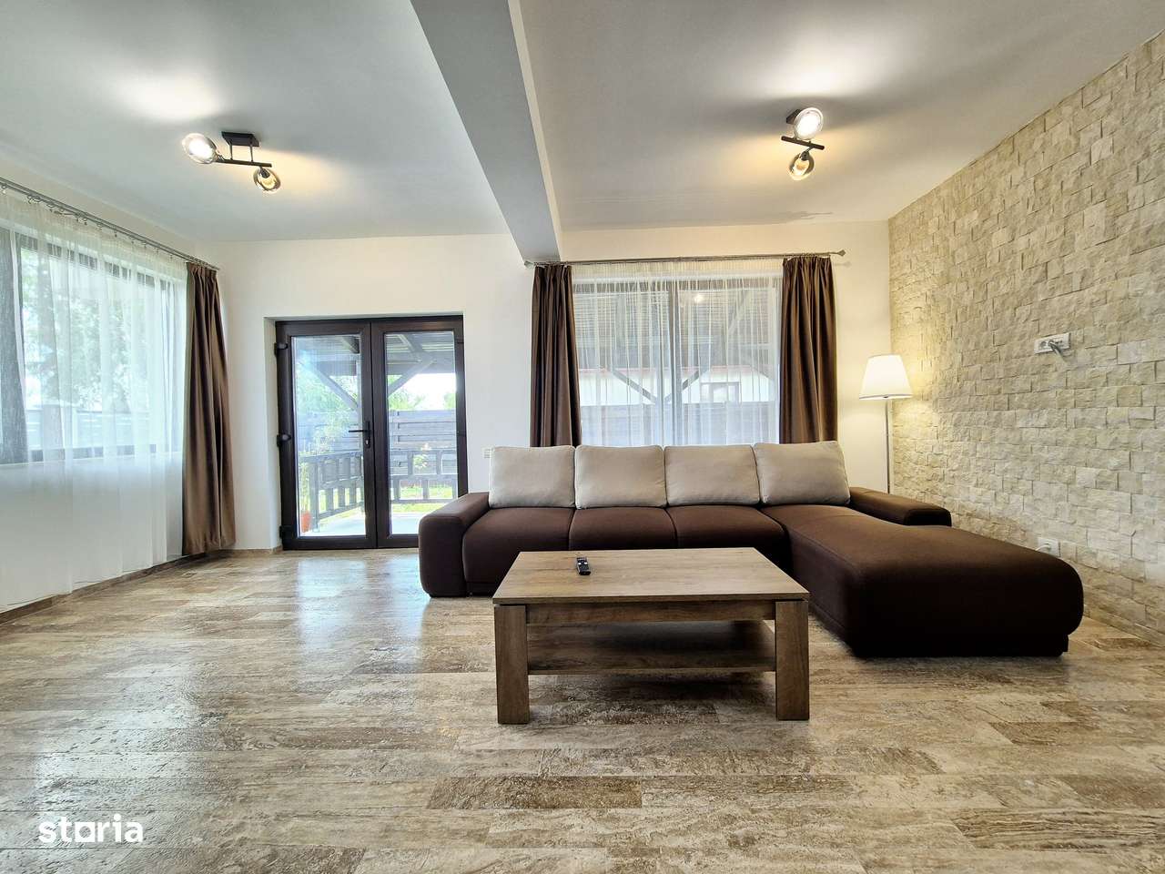 Nou / Casa Superba / 4 Camere / Tunari - Imagine principală: 5/20