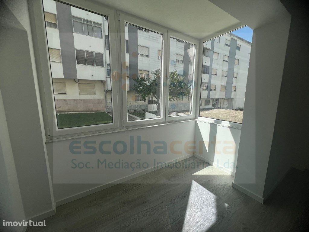 Oportunidade Apartamento T3 Remodelado Arrentela - Seixal