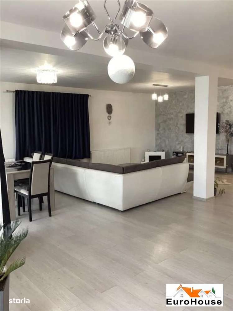 Casa de vanzare in Alba Iulia - Imagine principală: 4/8