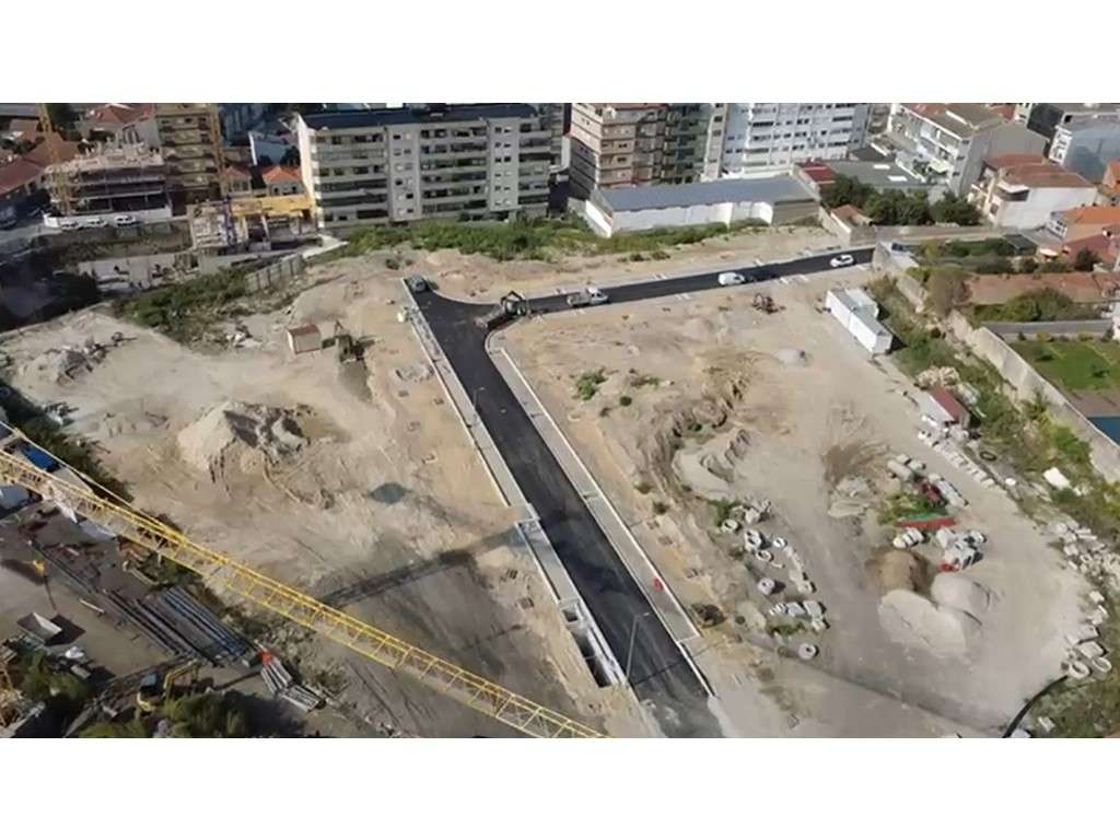 APT T1+1 | ÚLTIMO PISO | VARANDA | PARANHOS | PORTO-11