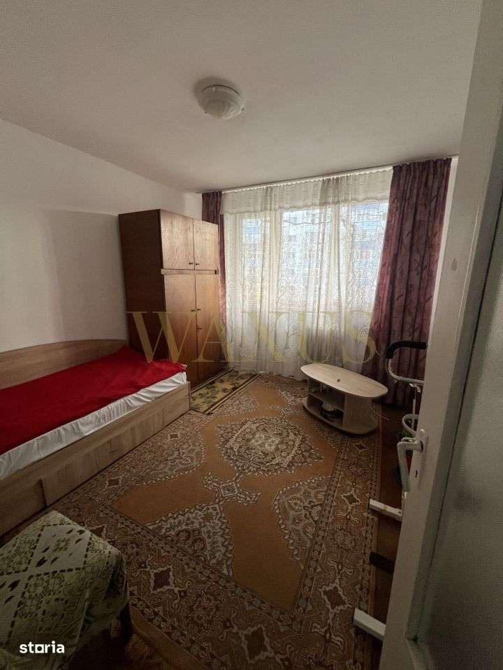 Apartament cu 4 camere zona Lama-2