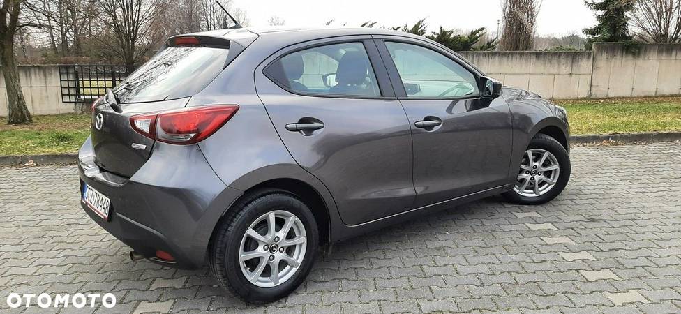 Mazda 2 - 17