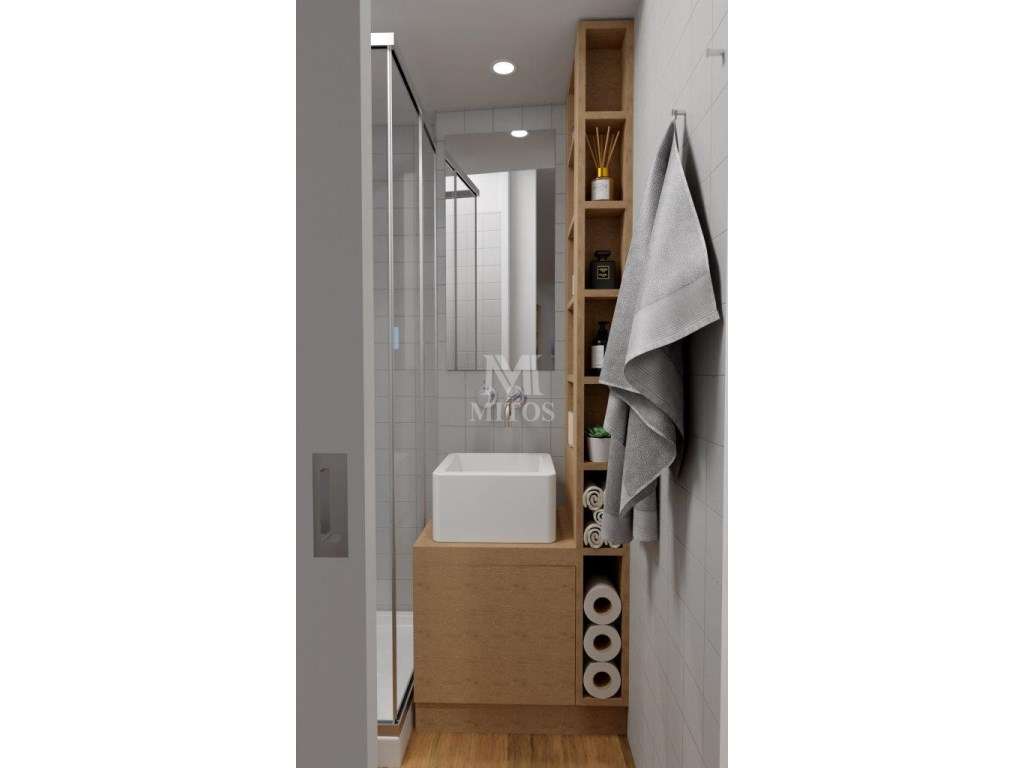 Prédio, para recuperar, no centro da cidade - Grande imagem: 4/9