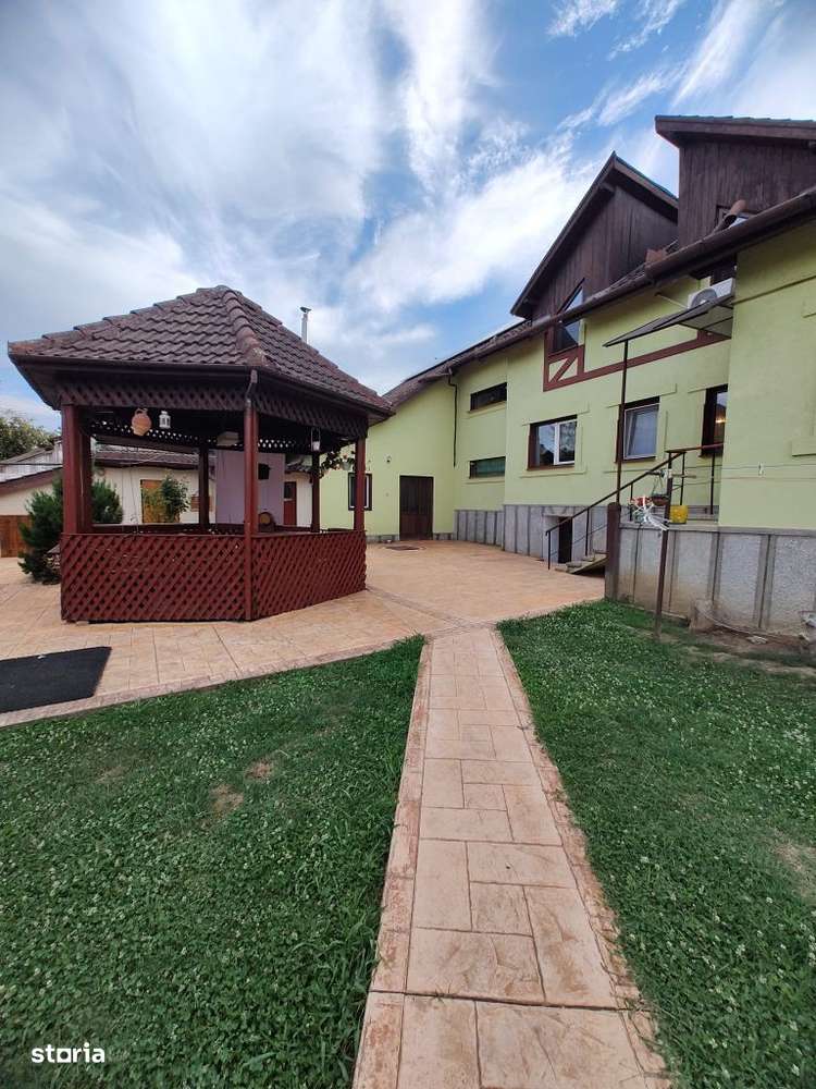 Vila de vanzare in Simeria - Imagine principală: 5/20