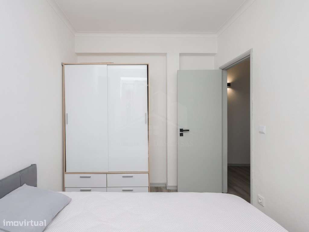 Apartamento T2 Parcialmente Remodelado em Valbom | Oportunidade aba...-14