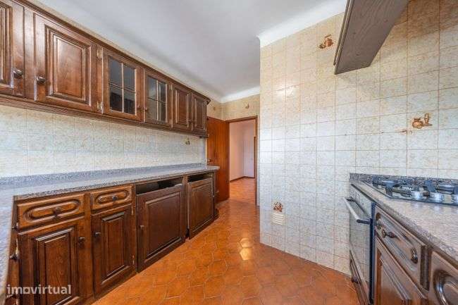 Apartamento T3 Remodelado em Guimarães-25