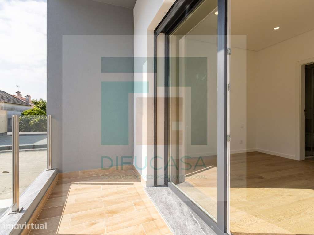 R084_2_Moradia Geminada T3+1-30