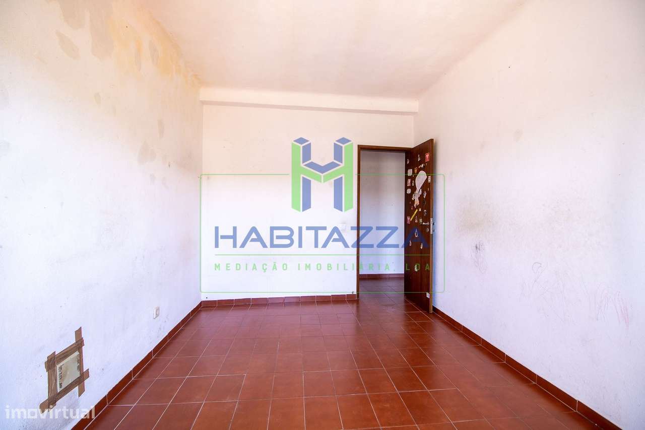 Moradia T3 com garagem e Vistas Desafogadas sobre o Campo, em Bensafri-21