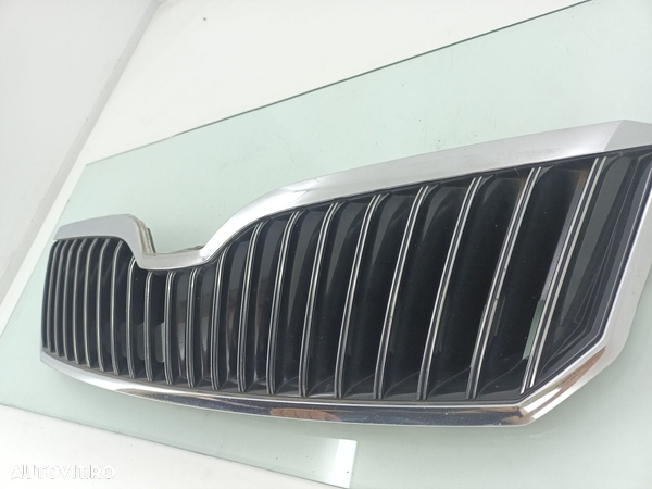 Grila bara fata Skoda SUPERB 1.6 TDI CAYC 2012-2015  3T0853668B - 3