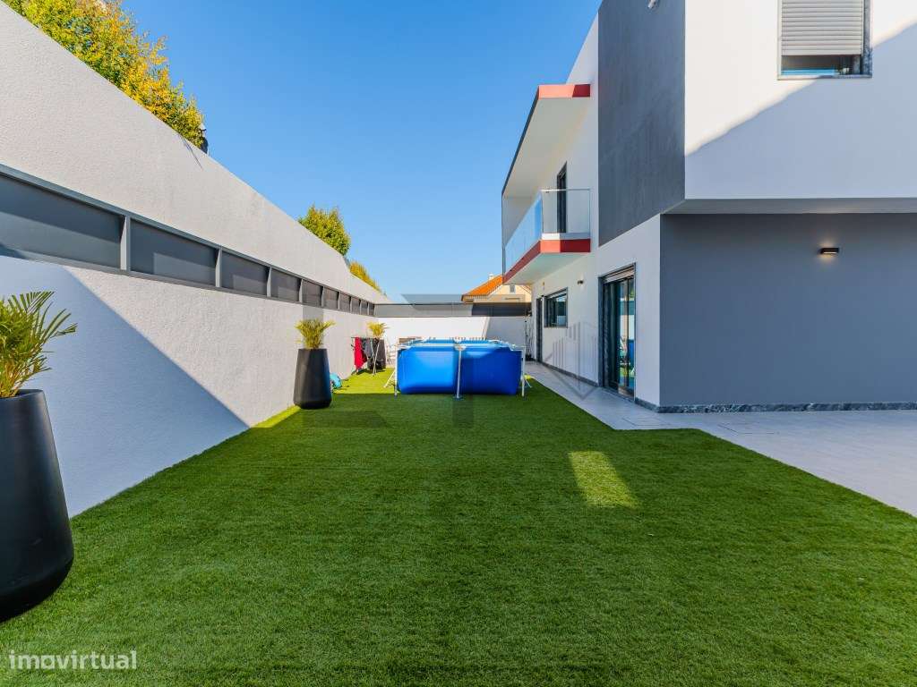 Fantástica Moradia T4 Moderna com Vista Mar, Jardim e Estacionament...-57