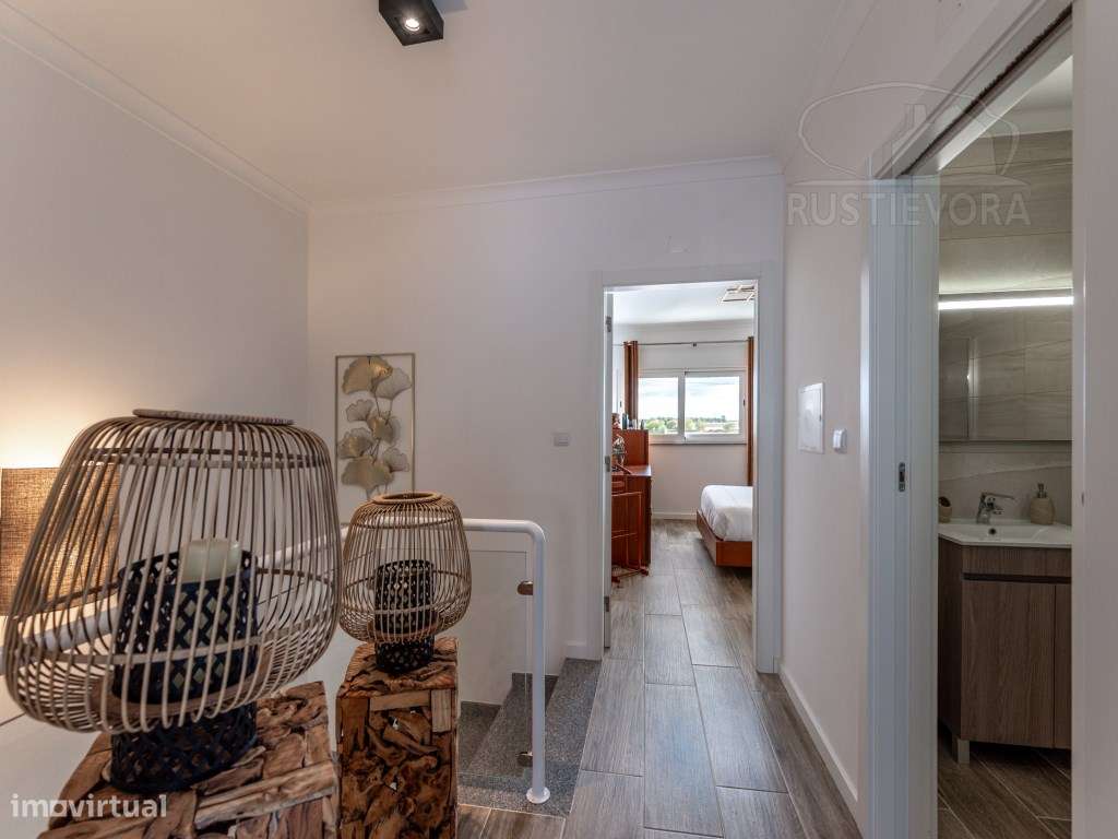 Moradia T3 com quintal e garagem | Bairro de Almeirim em Évora-10