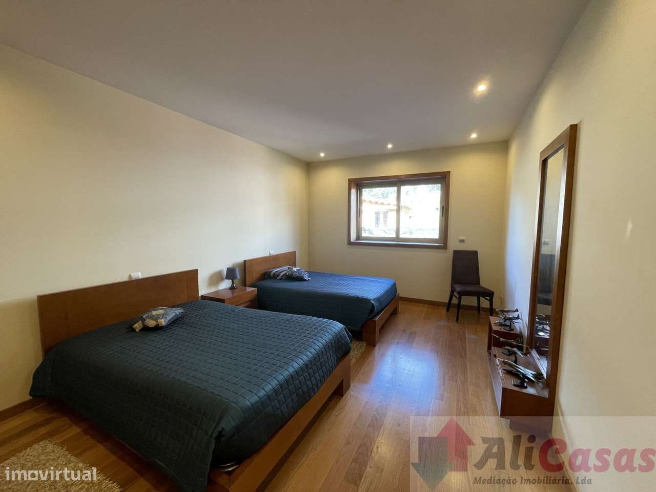 Fantástica Vivenda C/-19