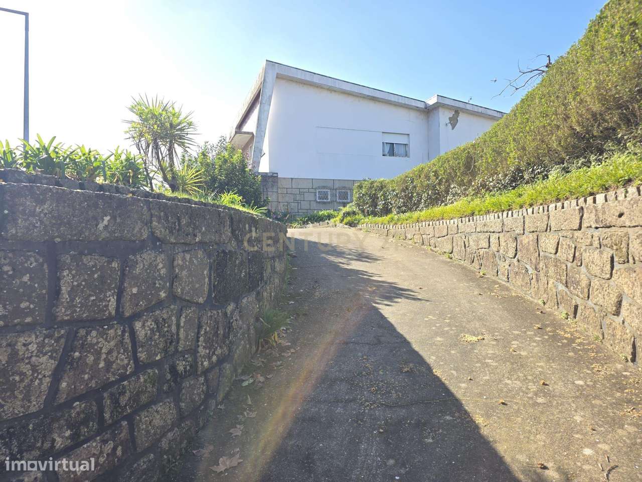 ✨ Oportunidade Única no Centro de Penafiel ✨-11